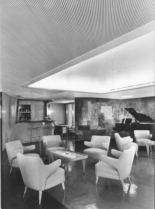 Enotria - Sala di soggiorno e bar di prima classe