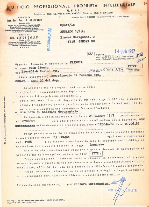 Procedimento di fusione termonucleare a fasci di particelle (FR)