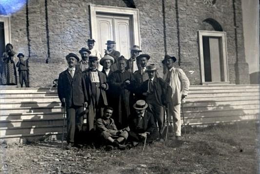 Gita a Capenardo - Gruppo a Rosso (taglio)