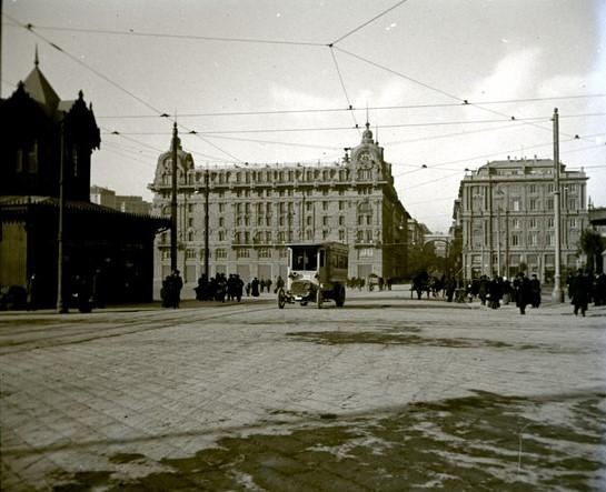 Piazza Giuseppe Verdi - Palazzo delle Cupole (taglio)
