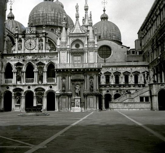 Venezia - palazzo Ducale - cortile