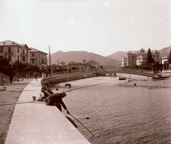 Rapallo -  passeggiata e ponte sul torrente
