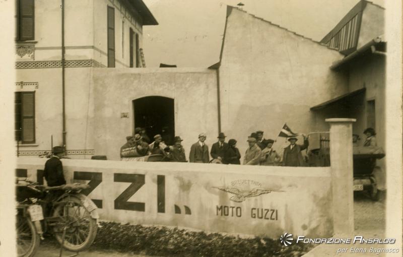 Moto Guzzi - visita delle rappresentanze americane allo stabilimento