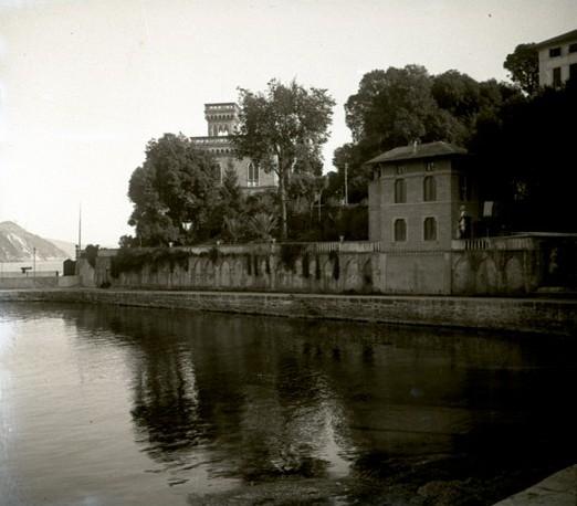 Rapallo - villa (a specchio sul mare)