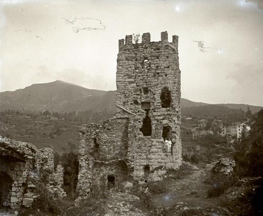 Torriglia - castello - torrione