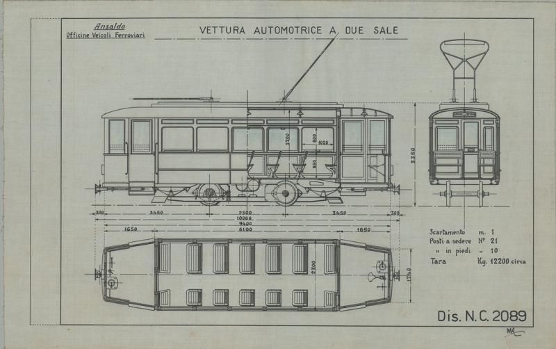 Vettura automotrice a due sale