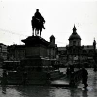 Piazza De Ferrari - Monumento Garibaldi (taglio)