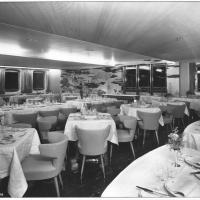 Messapia - Sala da pranzo con tavoli imbanditi